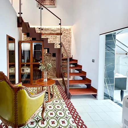 Anahita Boutique